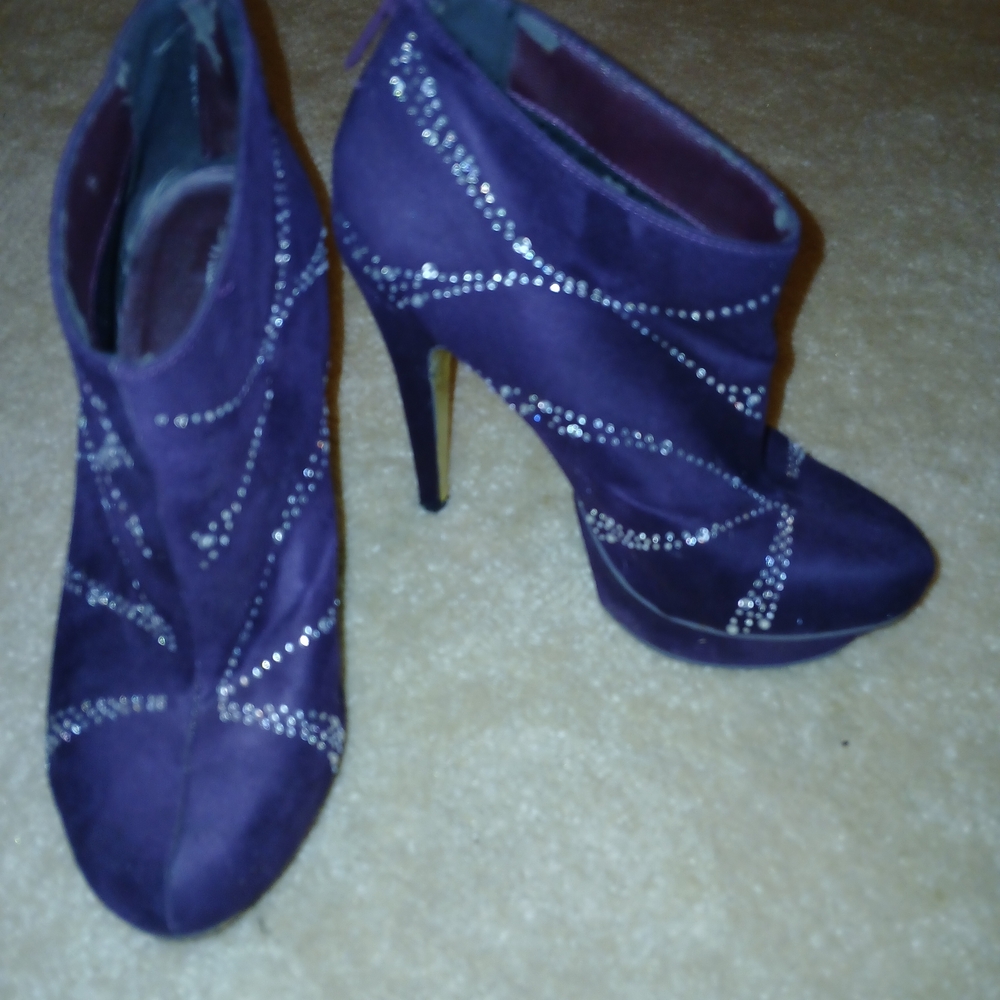 Michael Antonio Purple Heels with Sparkling Accents